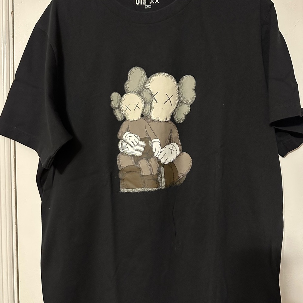 Uniqlo UT Black T-Shirt XL NWT